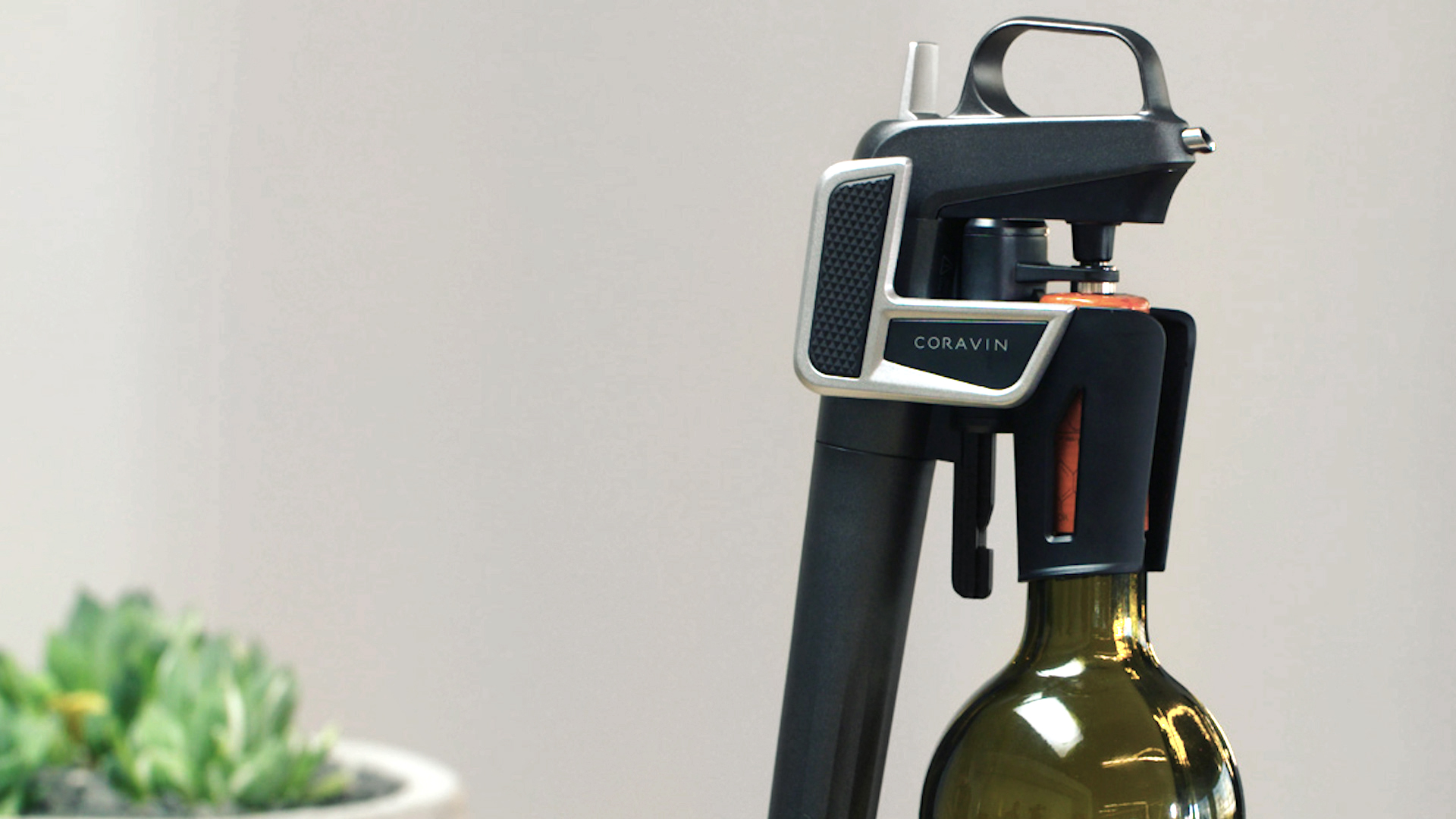 Coravin Pour Wine Without Removing the Cork GetdatGadget
