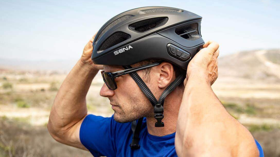 Sena R1 Smart Cycling Helmet: Protects Your Noodle Plus Much More ...